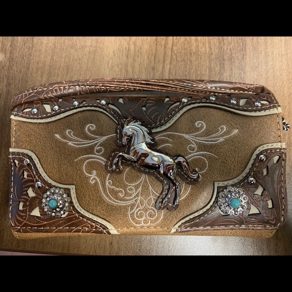 HW Collection Western cross body clutch.